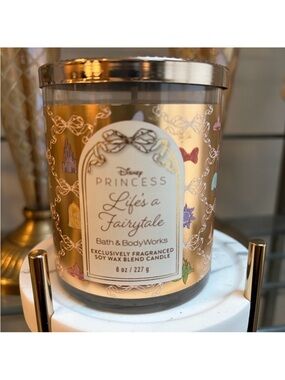 Bath & Body Works Gold Disney Princess "Life's a Fairytale" Single Wick Candle